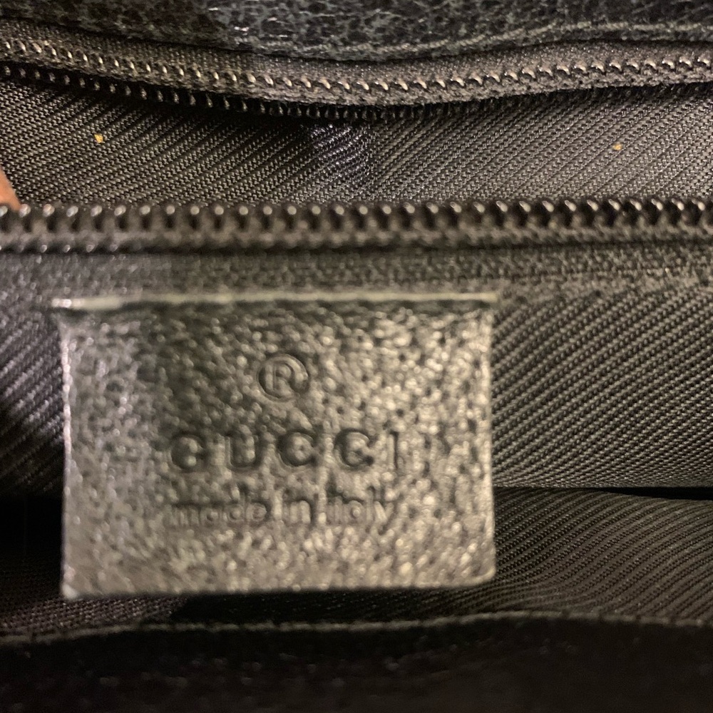 Gucci Black Monogram Messenger Bag - Picture 6 of 16